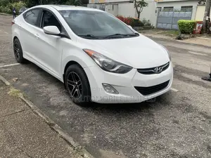 Hyundai Elantra 2011 White