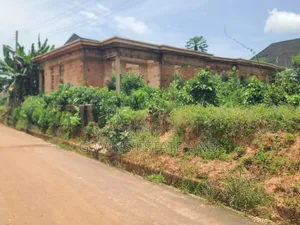 For Sale:Swt 100x100ft With Structure at Evbodia Airport Road Extension