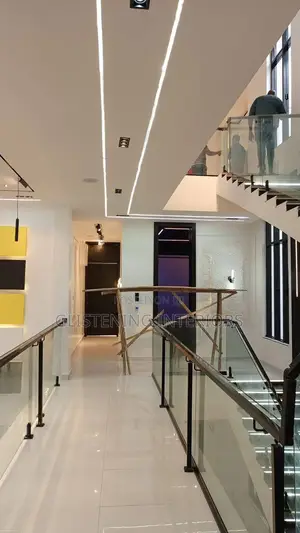 Staircase Side  10mm Tempered Glass With A Rail It A Black Accessories