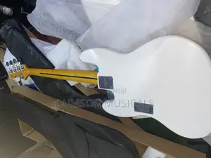 Squire Jazz Active 5 Strings Bass Guitar