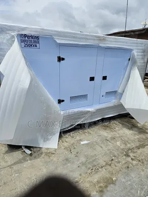 Perkins 250kva Diesel Engine Soundproof Generator