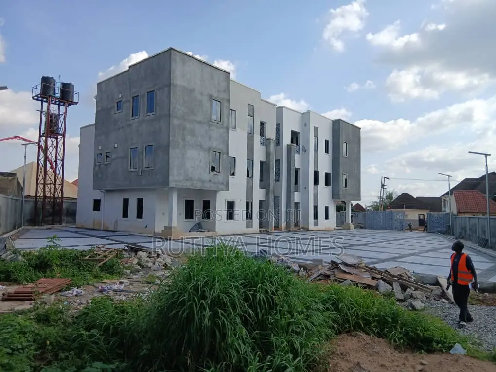 5bedroom Semidetatched Duplex With Bq
