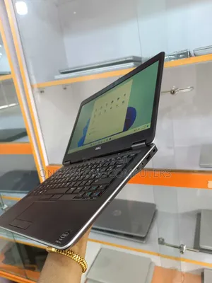Laptop Dell Latitude 7440 12GB Intel Core i7 SSD 512GB