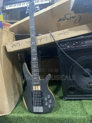 Ibanez Soundgear 5 Strings Active Guitar