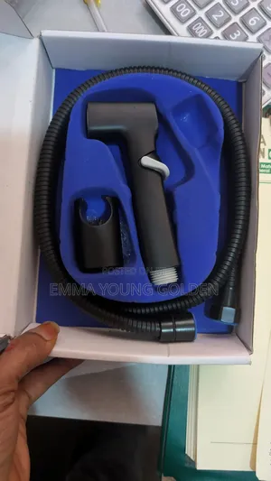 Esca Black Pressing Shower