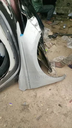 Fender Camry 2015