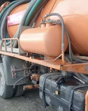 Sewage Evacuation and Deep Cleaning Service