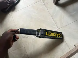 Garrett Super Scanner v Handheld Metal Detector