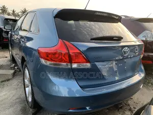 Toyota Venza AWD 2011 Blue