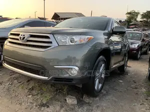 Toyota Highlander Limited 2012 Gray