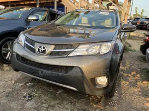 Toyota RAV4 Limited AWD (2.5L 4cyl 6A) 2013 Green