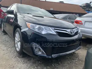 Toyota Camry XLE 4dr Sedan (3.5L 6cyl 6A) 2014 Black