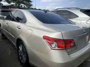 Lexus ES 350 2011 Gold