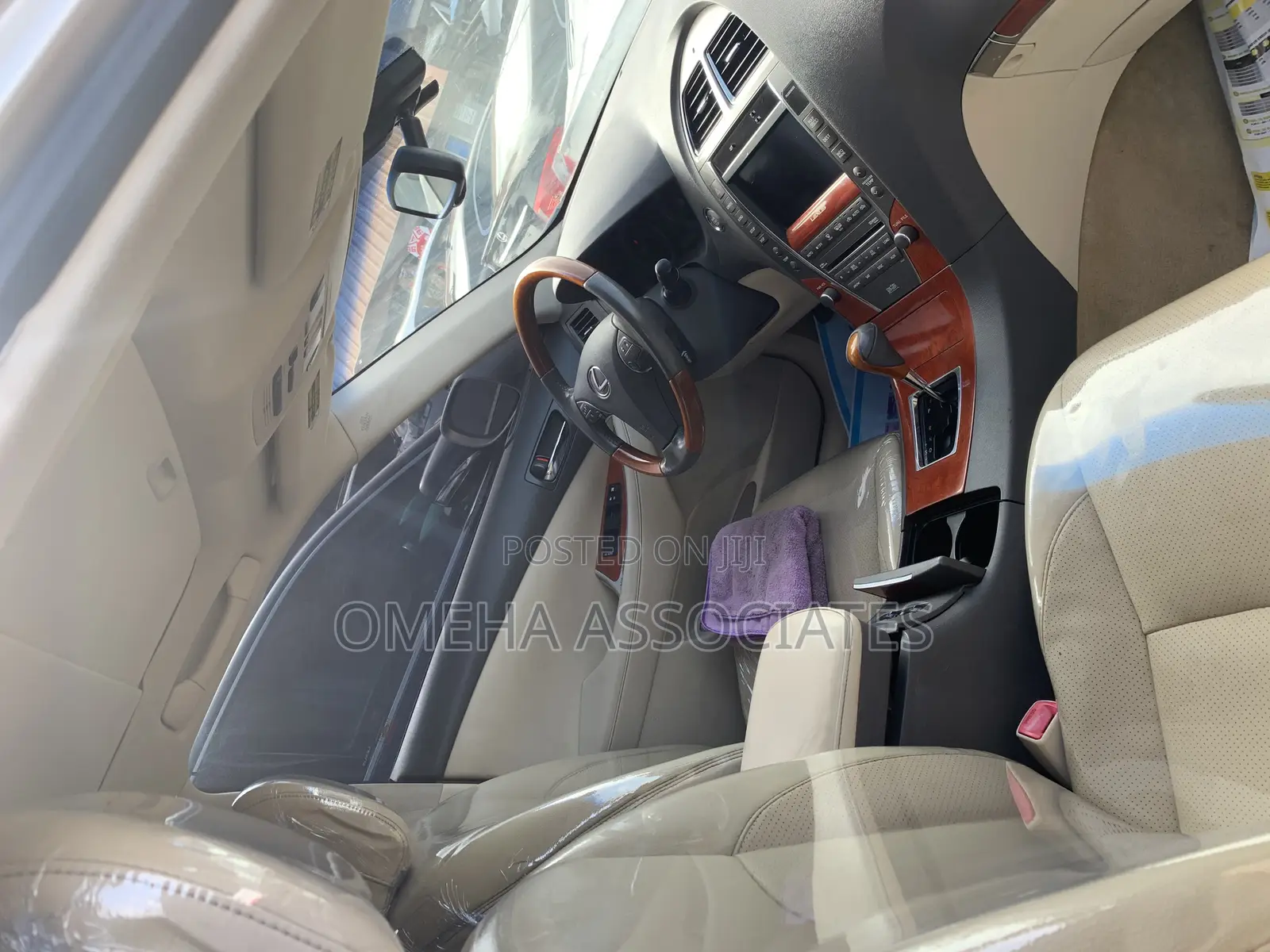 Lexus ES 350 2011 Gold