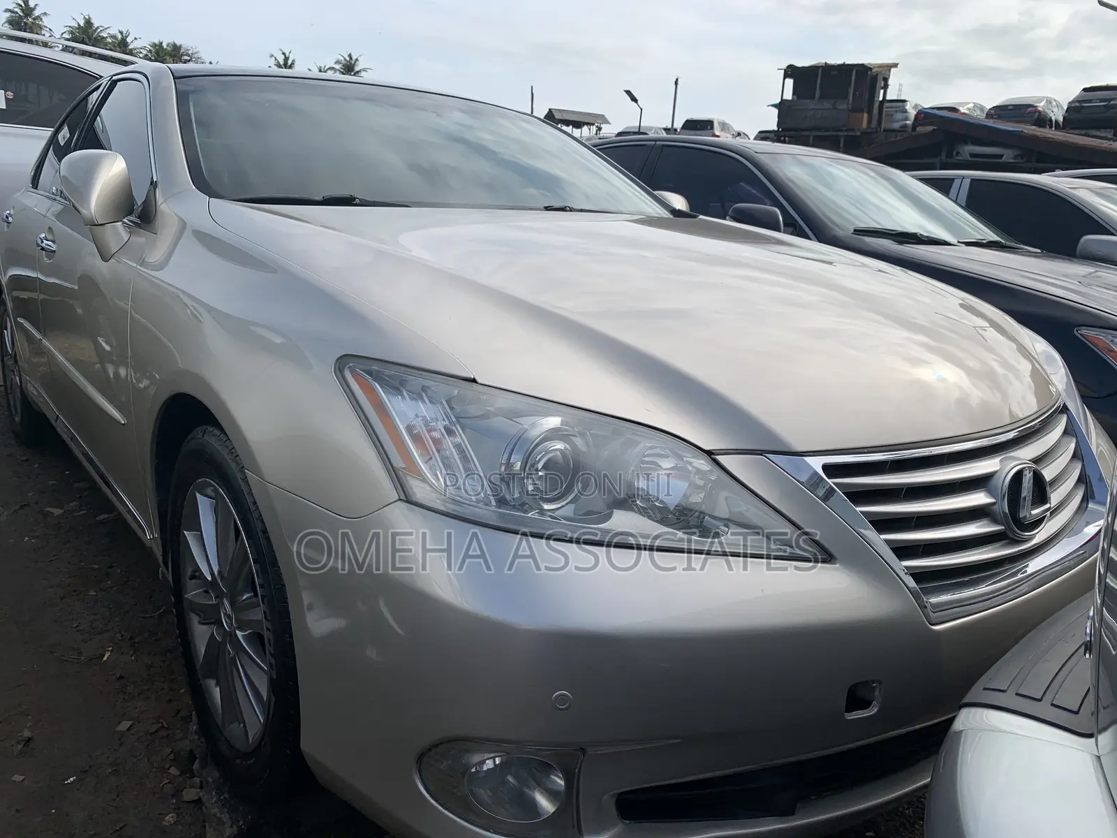 Lexus ES 350 2011 Gold