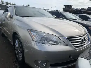 Lexus ES 350 2011 Gold