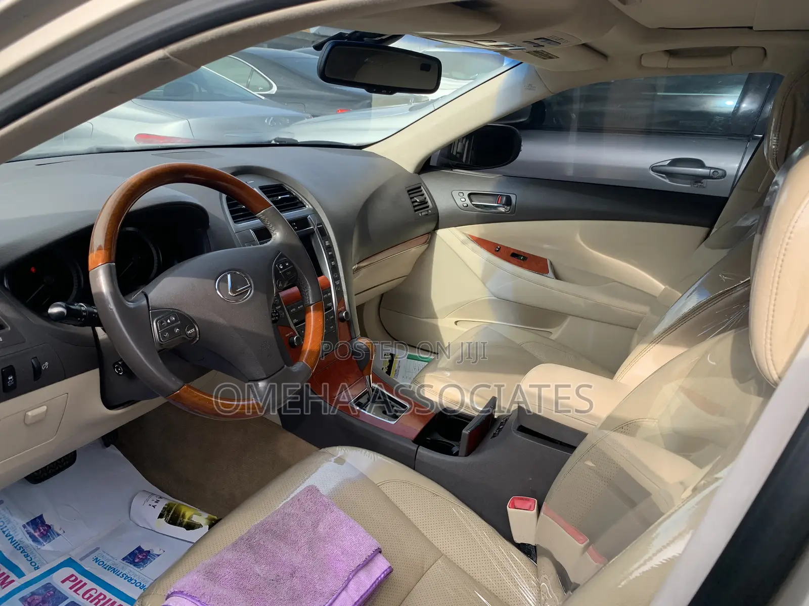 Lexus ES 350 2011 Gold