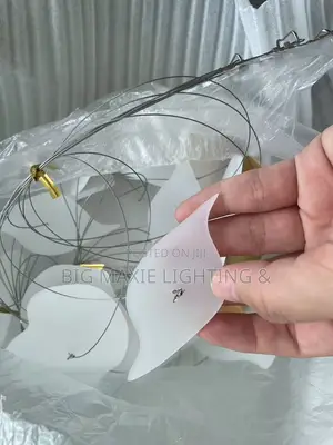 Luxury Leaf Design Decorative Chandelier Lamp