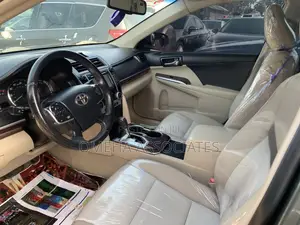Toyota Camry XLE 4dr Sedan (3.5L 6cyl 6A) 2014 Green