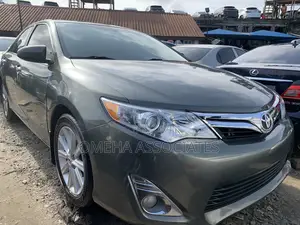 Toyota Camry XLE 4dr Sedan (3.5L 6cyl 6A) 2014 Green
