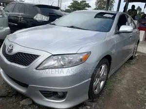 Toyota Camry SE 4dr Sedan (2.5L 4cyl 6A) 2011 Silver