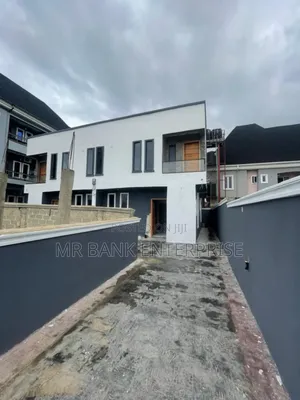 4bdrm Duplex in Ago Palace for sale