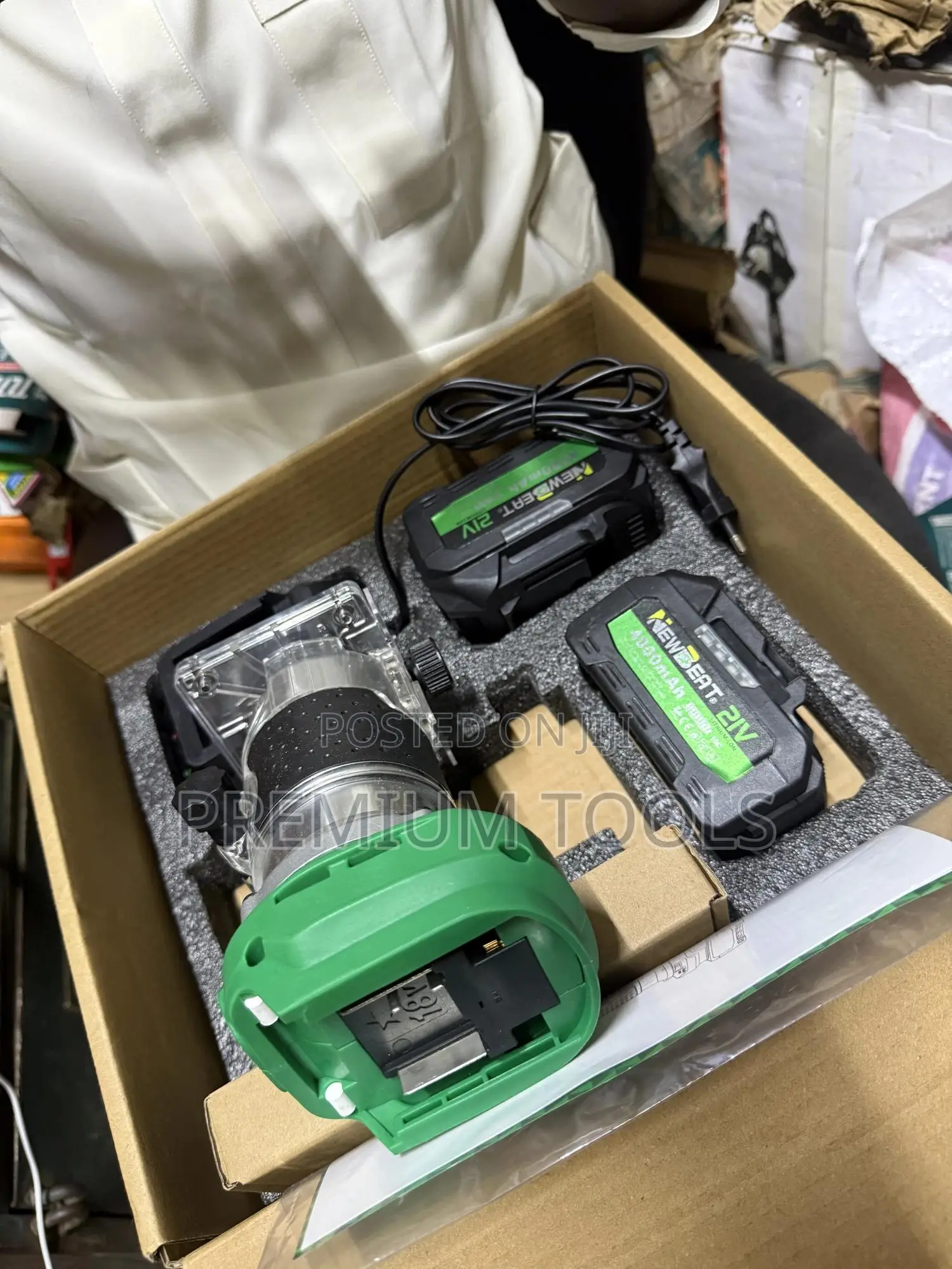 Cordless Rechargeable Router Machine