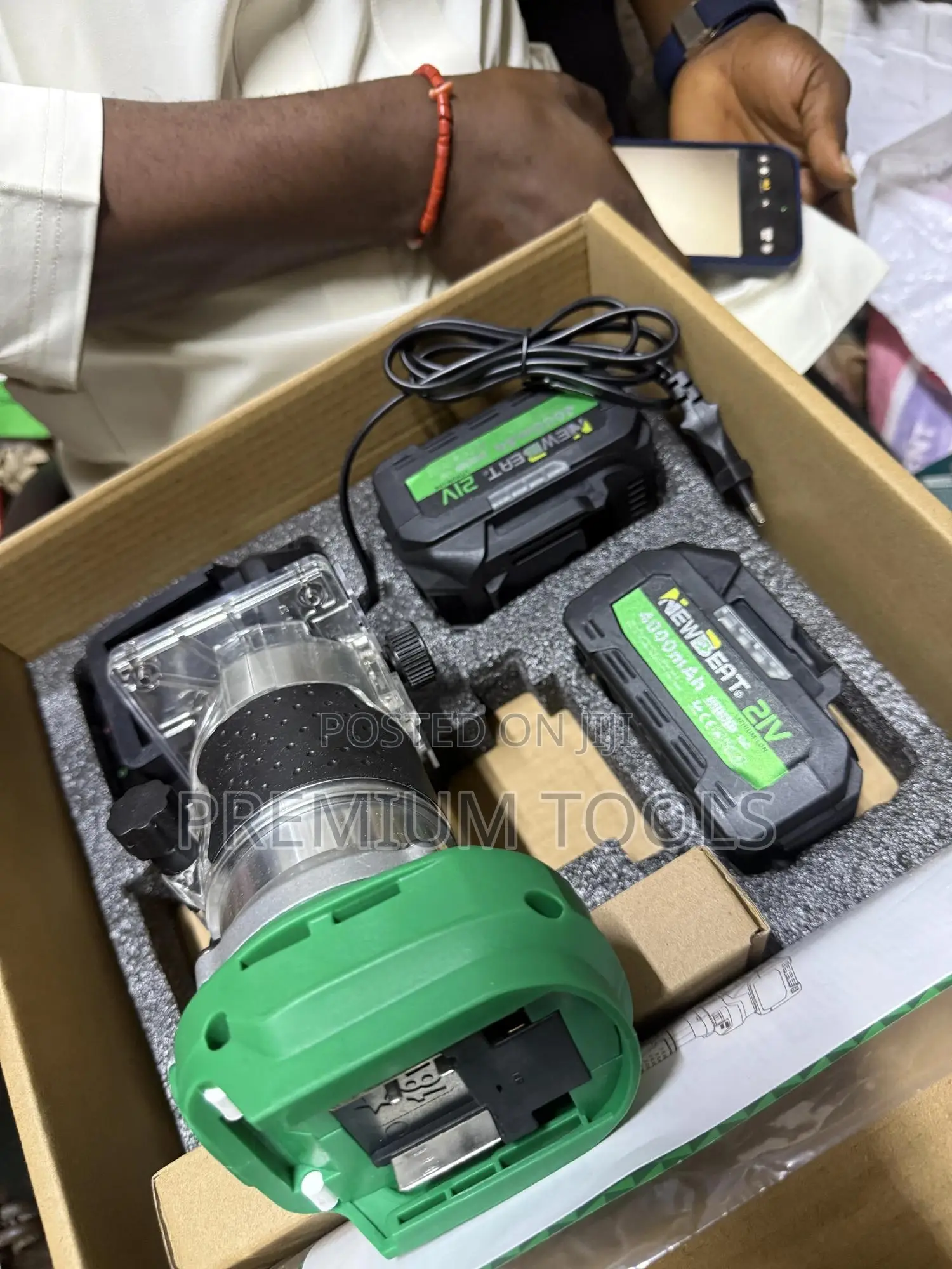 Cordless Rechargeable Router Machine