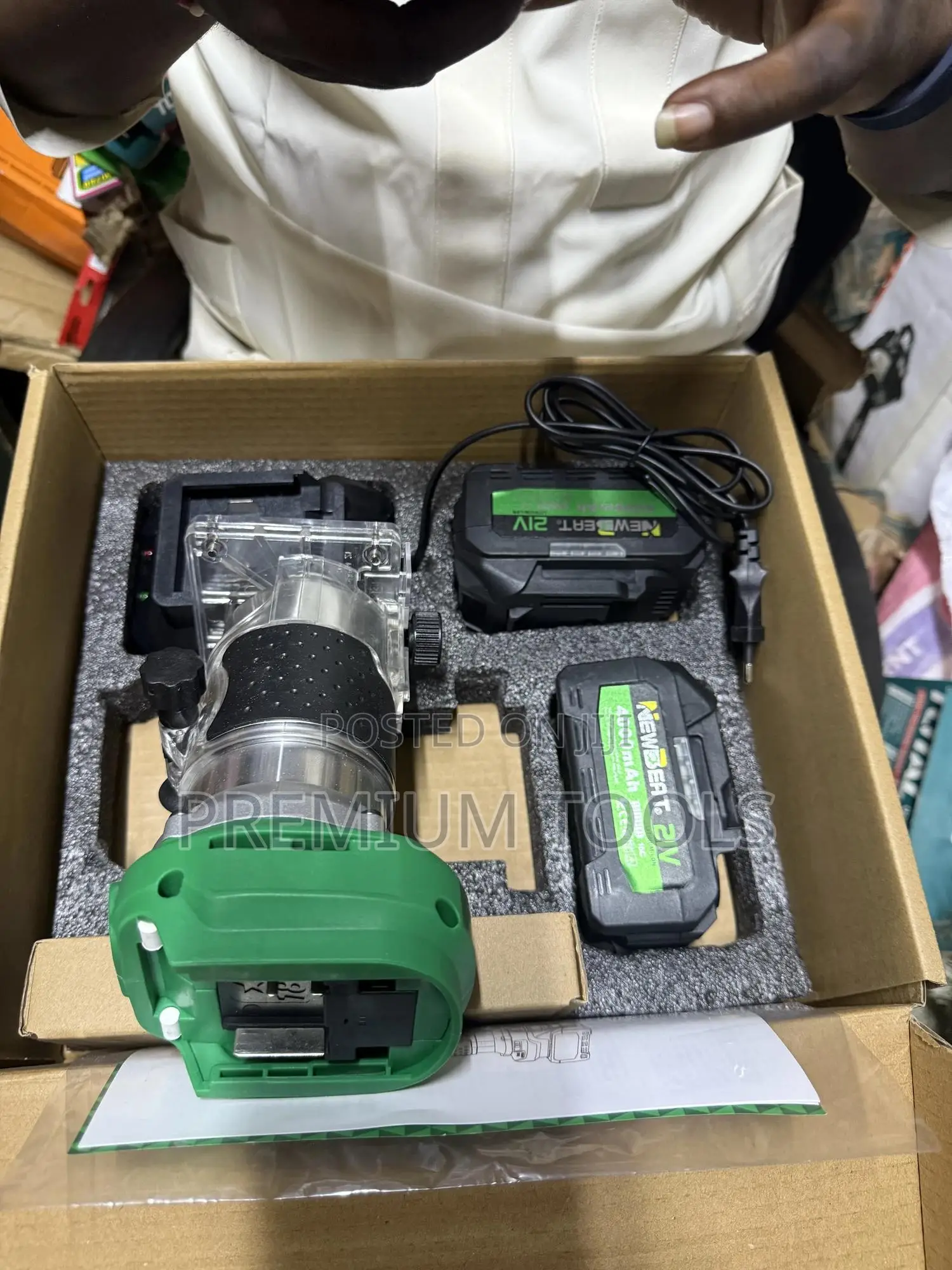 Cordless Rechargeable Router Machine