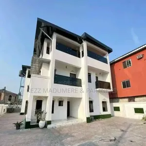 6bdrm Duplex in Woji , Port Harcourt for sale