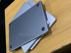 Laptop Apple MacBook Air 2022 M2 8GB Apple M2 SSD 256GB