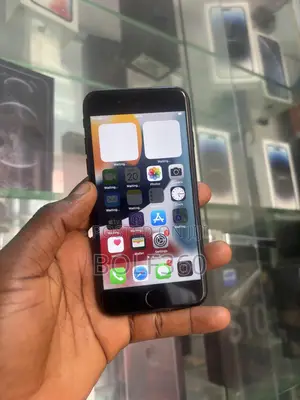 Apple iPhone 7 32 GB Black