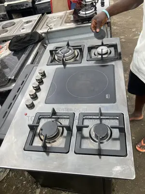 4 Burner Inbuilt Gas Cooker With Big Electric Burner
