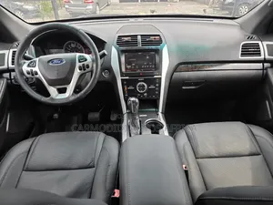 Ford Explorer 2013 Gray
