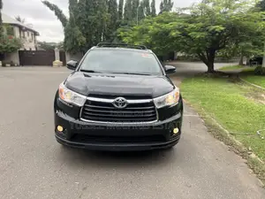 Toyota Highlander XLE 4dr SUV AWD (3.5L 6cyl 6A) 2015 Black