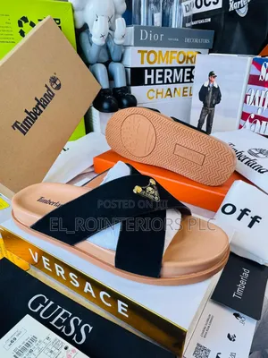 Zara Slides