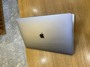 Laptop Apple MacBook Pro 2018 32GB Intel Core I9 SSD 512GB