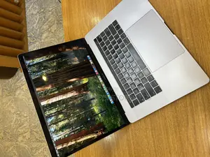 Laptop Apple MacBook Pro 2018 32GB Intel Core I9 SSD 512GB