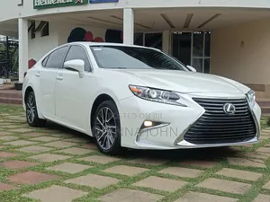 Lexus ES 350 FWD 2017 White