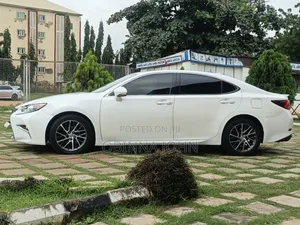 Lexus ES 350 FWD 2017 White