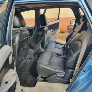 Mitsubishi Grandis 2009 Blue