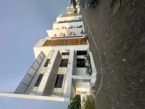 4bdrm Duplex in Jahi By Gilmore for sale
