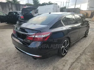 Honda Accord Touring V6 4dr Sedan FWD (3.5L 6cyl 6A) 2017 Black