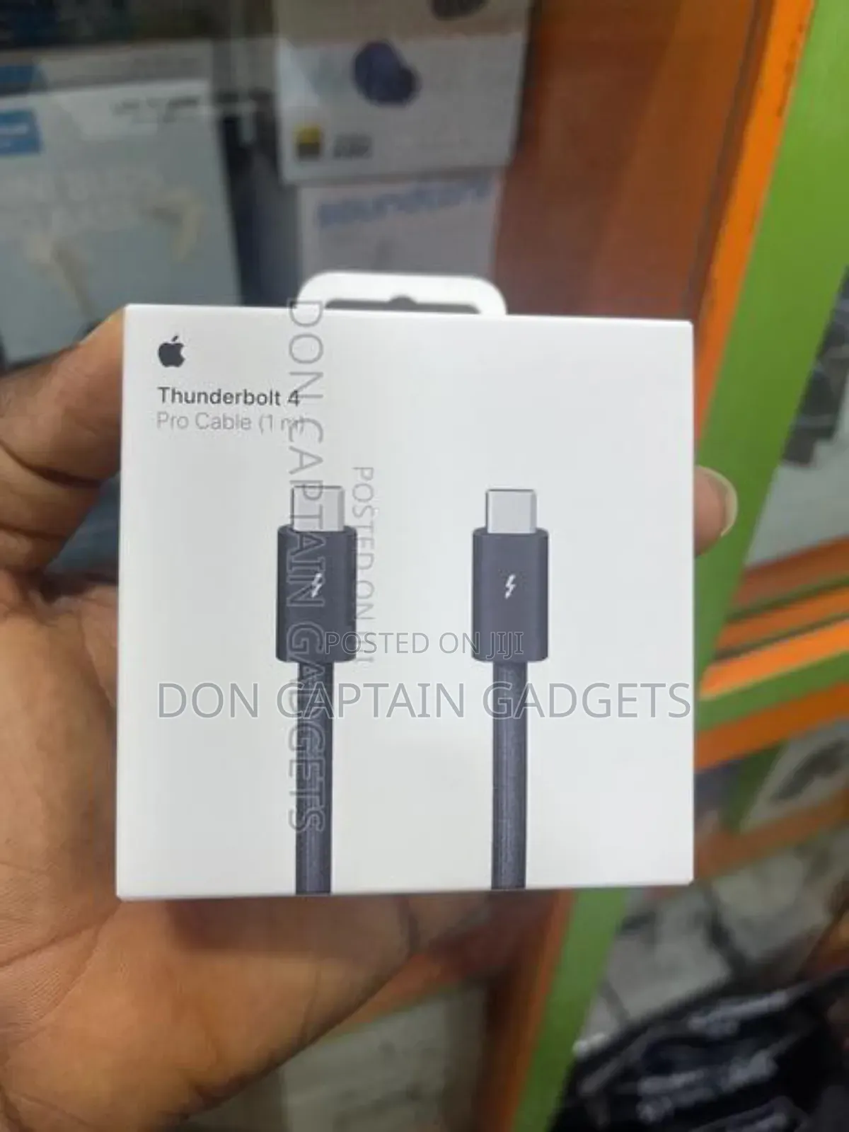 Apple Thunderbolt 4 Pro Cable 1m