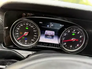 Mercedes-Benz E300 Base RWD Sedan (2.0L 4cyl 9A) 2017 Silver