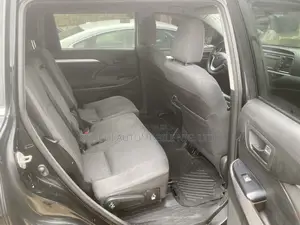 Toyota Highlander LE 4dr SUV (2.7L 4cyl 6A) 2015 Black
