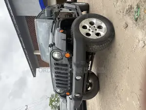 Jeep Wrangler Unlimited Sahara 4dr SUV 4WD (3.6L 6cyl 6M) 2014 Black