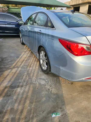 Hyundai Sonata Limited Sedan FWD (2.4L 4cyl 6A) 2012 Blue
