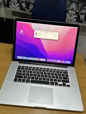 Laptop Apple MacBook Pro 2015 16GB Intel Core I7 SSD 512GB