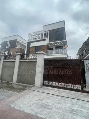 5bdrm Duplex in Omole Phase 1 Ikeja for sale